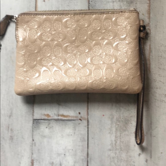 SOLD SOLD SOLD COACH WRISTLET SOLD SOLD SOLD - Picture 2 of 3